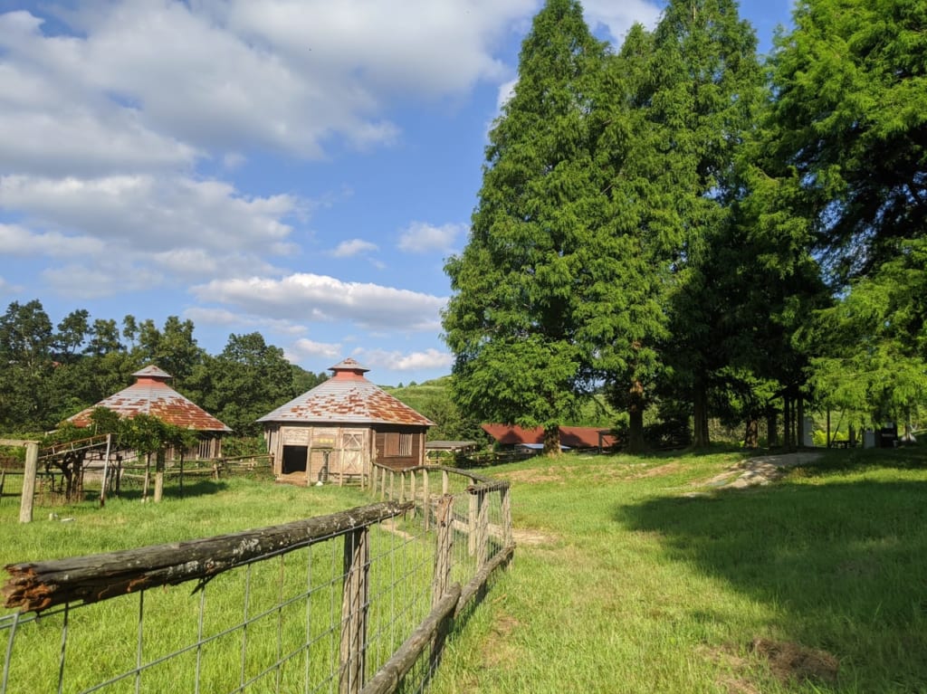 三瀬　どんぐり村　小屋