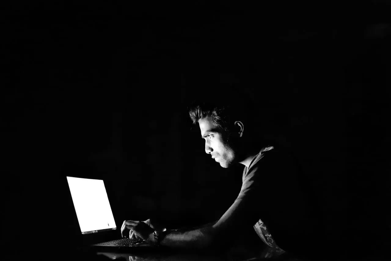 佐賀県　ハッキング　イメージ