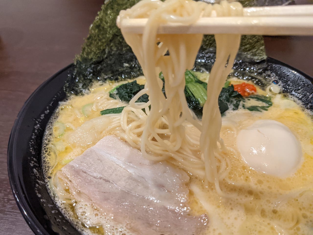佐賀市大財　横浜家系ラーメン　麺